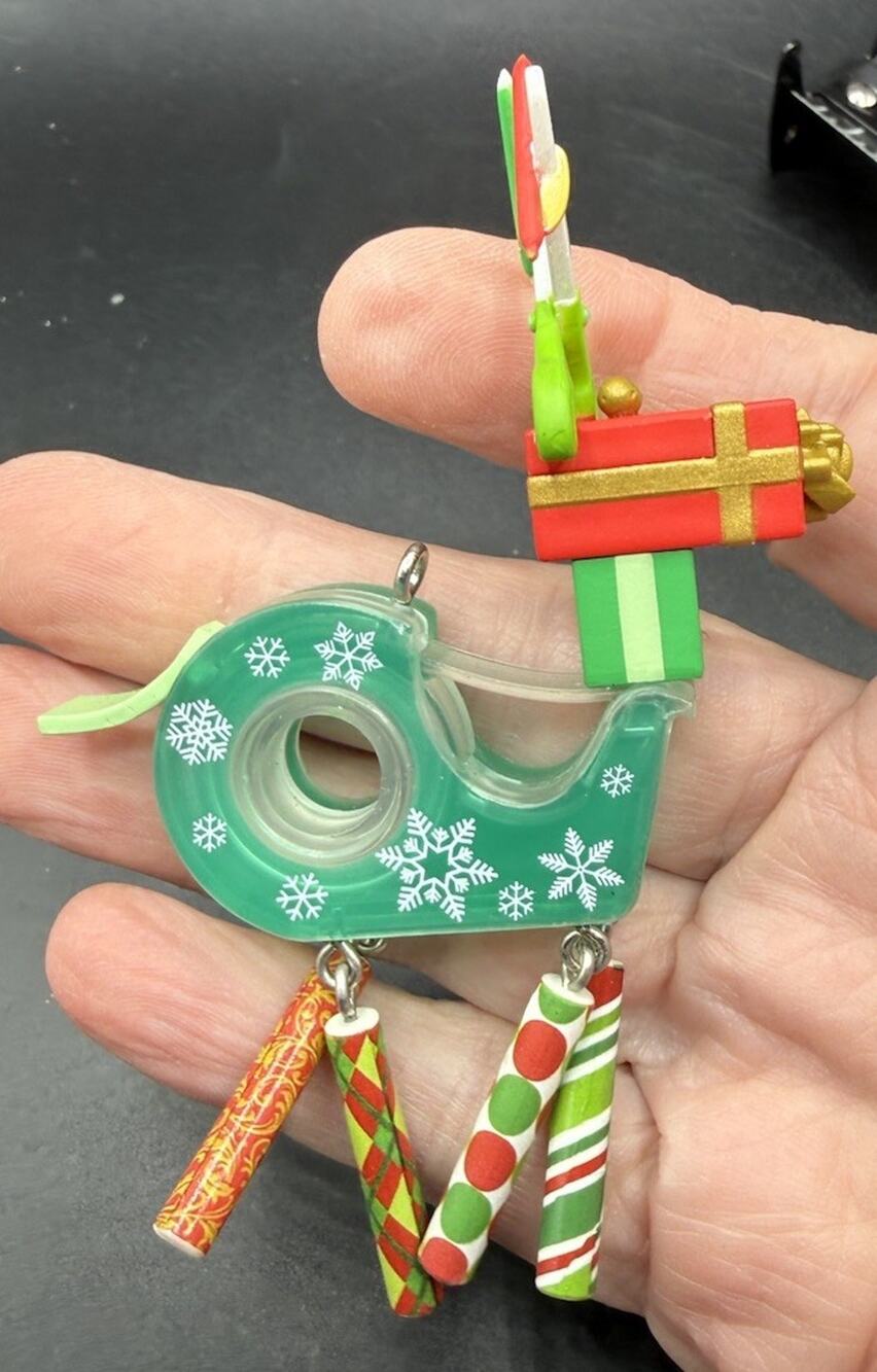 Hallmark Keepsake Christmas Ornament THAT’S A WRAP! No Box -LO22